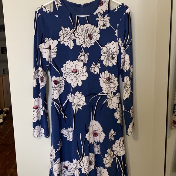 Ivanka Trump floral cold shoulder dress - Picture 2 of 3